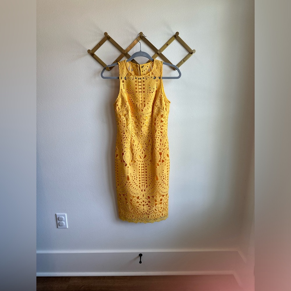 Antonio Melani NWOT Yellow Lace Dress size 0